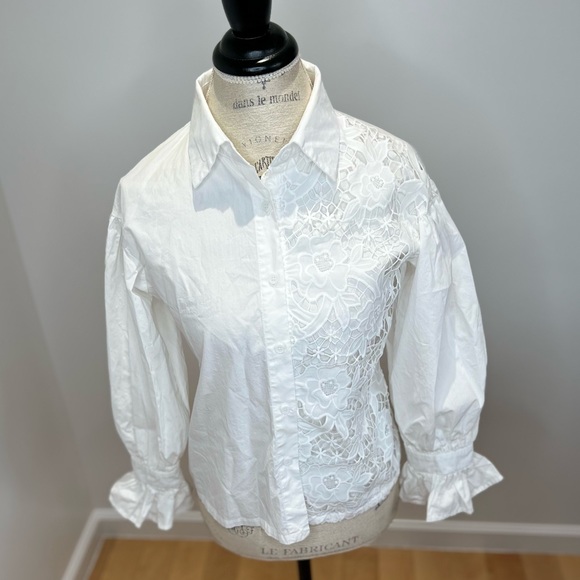 Beautiful white long-sleeve shirt in excellent condition. - Picture 1 of 7